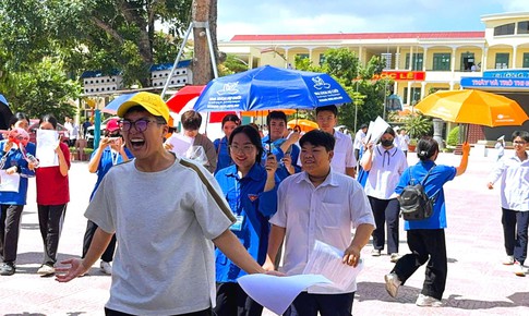 Thí sinh Hải Phòng phấn khởi vì đề Ngữ văn hay và rộng, nhiều chất liệu để viết