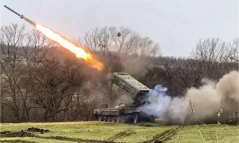 Phòng tuyến Ukraine lung lay vì thiếu vũ khí
