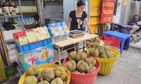 Sầu riêng giá rẻ chỉ vài chục nghìn đồng/kg liệu có ngon như quảng cáo?