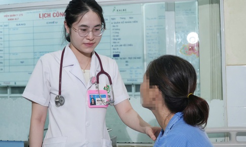 Chóng mặt, rong kinh kéo dài, cô gái 17 tuổi phát hiện mắc hội chứng tự miễn hiếm gặp