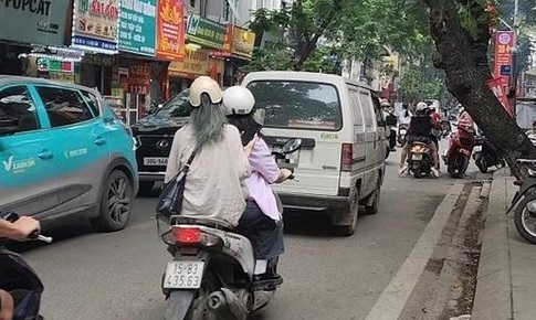 CSGT nói gì về việc ô tô đi vào đường ngược chiều trên phố Đội Cấn?