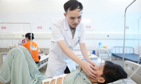 Vỡ u gan, nam thanh ni&#234;n 18 tuổi được b&#225;c sĩ cứu sống