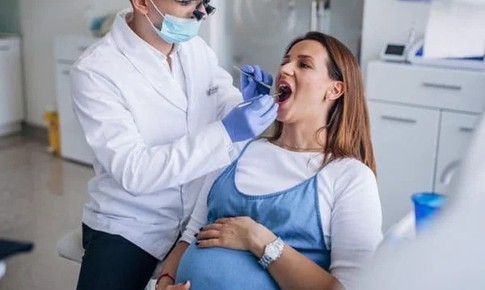 Chăm s&#243;c răng miệng trong thai kỳ: mẹ bầu cần đặc biệt lưu &#253;