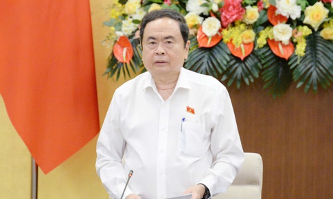 Bộ Ch&#237;nh trị sẽ cho &#253; kiến với dự thảo nghị quyết về chăm s&#243;c sức khỏe nh&#226;n d&#226;n