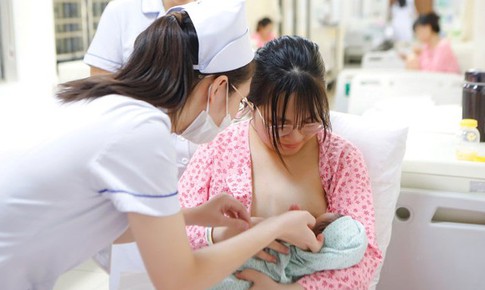 Tuần lễ Thế giới Nuôi con bằng sữa mẹ 2025: Lan tỏa thông điệp yêu thương từ dòng sữa mẹ