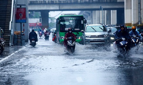 Miền Bắc duy tr&#236; mưa lớn, đề ph&#242;ng c&#225;c hiện tượng thời tiết nguy hiểm