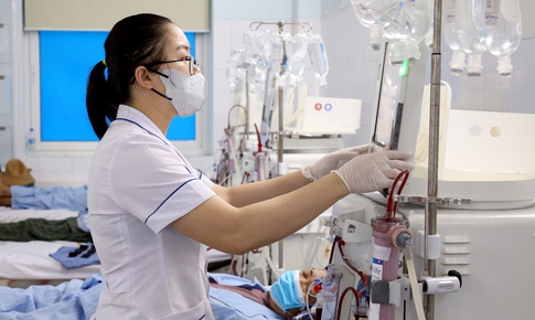 Bộ Y tế phản hồi gì về đề xuất có chính sách thu hút, phụ cấp đặc thù, hỗ trợ cán bộ y tế?