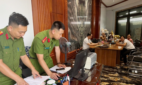 Khám xét nơi ở của giang hồ Ý 'ẻng' ở Thanh Hóa