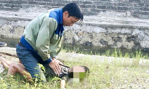 B&#225;c sĩ cứu sống b&#233; trai 4 tuổi bị đuối nước