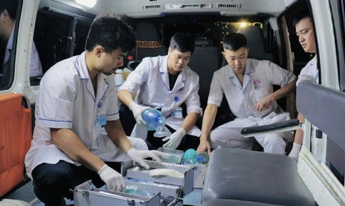 Ng&#224;nh Y tế Quảng Ninh k&#237;ch hoạt ứng ph&#243; khẩn cấp, huy động to&#224;n lực cứu chữa nạn nh&#226;n