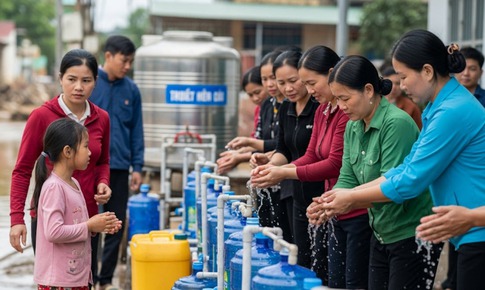 Cảnh báo bệnh thương hàn bùng phát sau mưa lũ