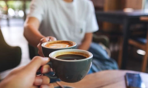 Cần làm gì khi bị ‘say’ cà phê?