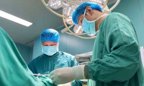 Cử tri đề xuất xây dựng lương bác sĩ cao hơn mức khởi điểm bậc đại học, Bộ Y tế nói gì?