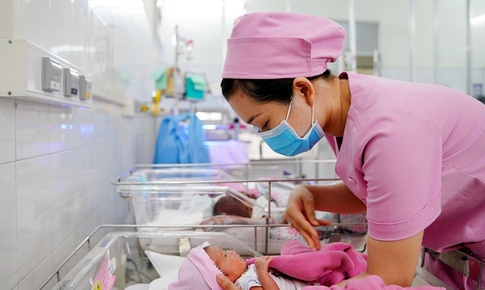 Lấy con người làm trung tâm, tôn trọng quyền tự quyết về sinh sản của các cặp vợ chồng