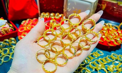 Giá vàng hôm nay ngày 23/7 chưa ngừng tăng mạnh