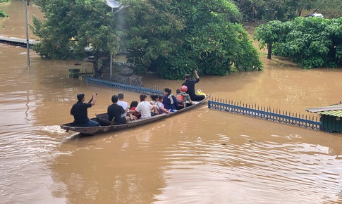 Nhiều cơ sở y tế ở Nghệ An bị ngập sâu, ngành Y tế căng mình ứng phó