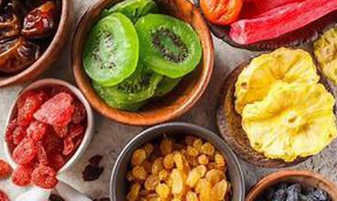 Vì sao trái cây khô dễ gây tăng cân?
