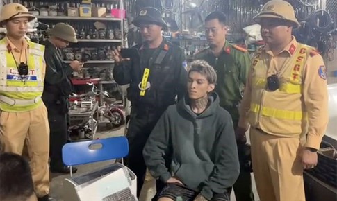 Rapper B&#236;nh Gold khai g&#236; tại cơ quan C&#244;ng an?