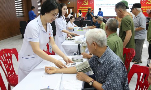 Hải Phòng khám bệnh, cấp phát thuốc miễn phí cho người có công nhân dịp 27/7