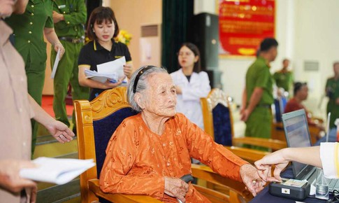Một năm Ng&#226;n h&#224;ng Gen Liệt sĩ: 51.000 mẫu ADN v&#224; h&#224;nh tr&#236;nh tri &#226;n bằng khoa học