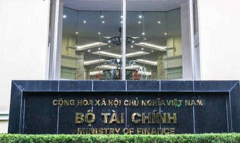 Bộ T&#224;i ch&#237;nh th&#244;ng tin về việc một Vụ trưởng bị ng&#227; tử vong tại cơ quan