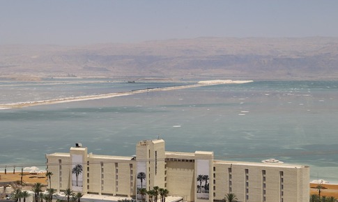 Biển Chết n&#243;ng 45,1 độ C, Israel lập đỉnh nhiệt mới giữa m&#249;a H&#232; khốc liệt