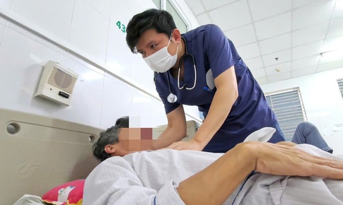 Ăn tiết canh, nem sống, 2 người đ&#224;n &#244;ng mắc li&#234;n cầu khuẩn lợn bị điếc vĩnh viễn