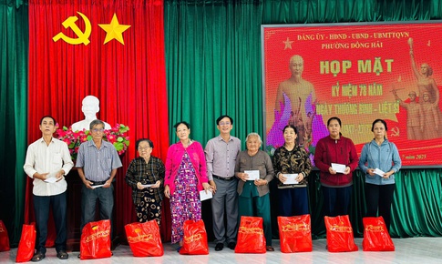 V&#249;ng 4 hải qu&#226;n tổ chức nhiều hoạt động thiết thực tri &#226;n c&#225;c gia đ&#236;nh ch&#237;nh s&#225;ch, c&#243; c&#244;ng với c&#225;ch mạng