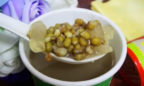 Cách nấu đậu xanh giải độc cơ thể trong mùa nóng
