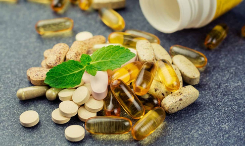 5 loại vitamin thiết yếu cho người trên 60 tuổi