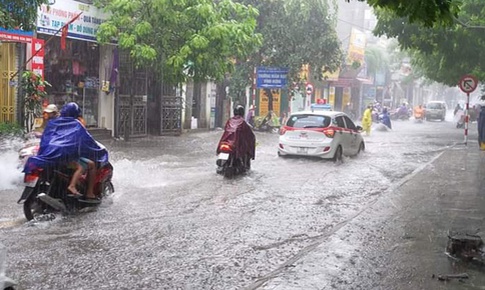 Hà Nội tái diễn mưa dông diện rộng vào chiều tối nay