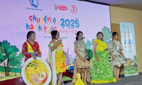 Xúc động 'Chuyến đi hạnh phúc' cho trẻ có hoàn cảnh đặc biệt
