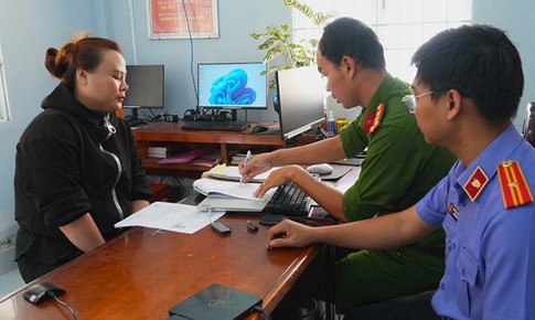 Không trả 100 triệu đồng do chuyển khoản nhầm, người phụ nữ bị khởi tố hình sự