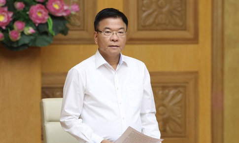 Phó Thủ tướng Lê Thành Long: Sớm hoàn thiện Nghị quyết về đột phá trong công tác chăm sóc sức khỏe nhân dân