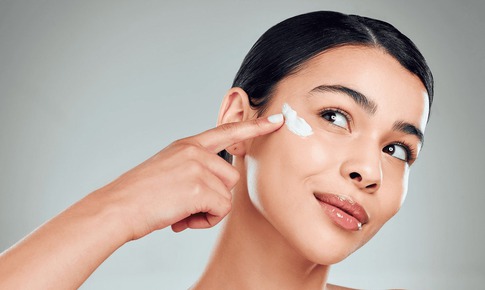 5 mối lo ngại phổ biến về kem chống nắng v&#224; c&#225;ch tr&#225;nh ch&#250;ng