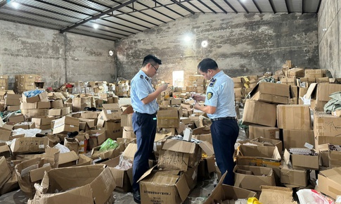 Kho hàng vùng biên chứa hơn 47.000 sản phẩm nhập lậu, kết nối hàng trăm tài khoản TikTok