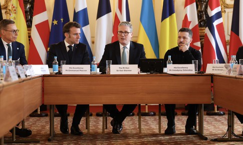 Ch&#226;u &#194;u r&#250;t lui khỏi kế hoạch đưa qu&#226;n tới Ukraine
