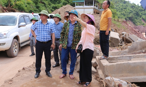 Quyết liệt kh&#244;i phục y tế v&#249;ng t&#226;m lũ Nghệ An, đặt sức khỏe người d&#226;n l&#234;n tr&#234;n hết