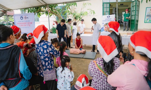 Mang kiến thức y tế v&#224; sử dụng dược liệu phổ biến đến với người d&#226;n v&#249;ng s&#226;u, v&#249;ng xa