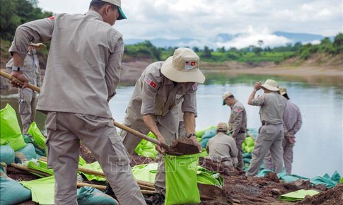 Xử lý thành công quả bom nặng 227 kg tại khu vực biên giới