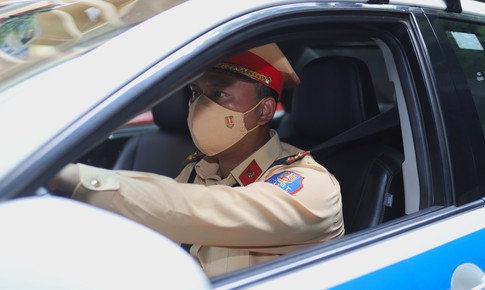 &#39;Cứu người gặp nạn tr&#234;n đường kh&#244;ng đơn thuần l&#224; sự gi&#250;p đỡ m&#224; l&#224; tr&#225;ch nhiệm của người c&#244;ng an nh&#226;n d&#226;n&#39;