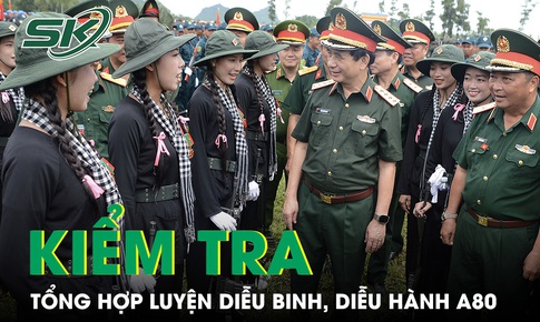 Đại tướng Phan Văn Giang kiểm tra tổng lực lượng diễu binh, diễu hành thực hiện nhiệm vụ A80