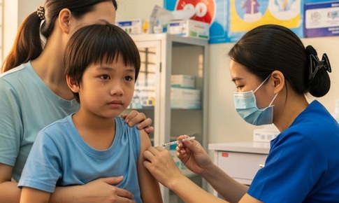 Vắc-xin c&#250;m dạng xịt mũi kh&#244;ng cần ti&#234;m