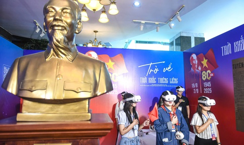 Trải nghiệm VR 'Trở về thời khắc thiêng liêng': Sống lại khoảnh khắc Quốc khánh 2/9/1945