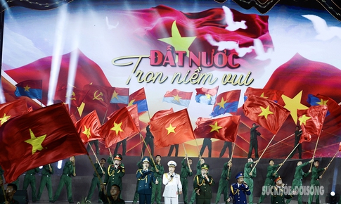‘Mạch nguồn vinh quang’ - Bản h&#249;ng ca t&#236;nh qu&#226;n d&#226;n
