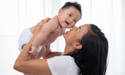 C&#225;ch bổ sung vitamin cho b&#233; trong 1000 ng&#224;y đầu đời, mẹ n&#234;n biết