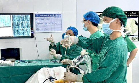 Bệnh viện Đa khoa Bắc Ninh số 1 lần đầu phẫu thuật nội soi lấy nhân thoát vị đĩa đệm thành công