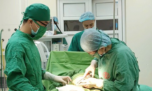 Cứu sống ca rau bong non nguy hiểm tại Quảng Ninh