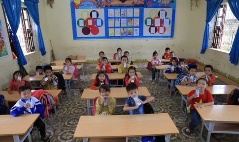 Khu&#244;n khổ ph&#225;p l&#253; vững, ch&#237;nh s&#225;ch đủ mạnh: Ch&#236;a kh&#243;a cho dinh dưỡng học đường bền vững