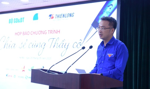 Vinh danh thầy c&#244; tại 248 x&#227;, phường, đặc khu v&#249;ng bi&#234;n giới dịp 20/11
